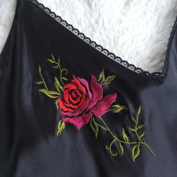 Vintage Victoria Secret Deadstock 2002 Whimsigoth Roses Silk Slip Dress - Picture 4 of 9